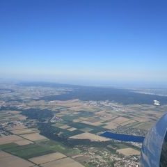 Flugwegposition um 15:59:06: Aufgenommen in der Nähe von Gemeinde Ebenfurth, Österreich in 1428 Meter